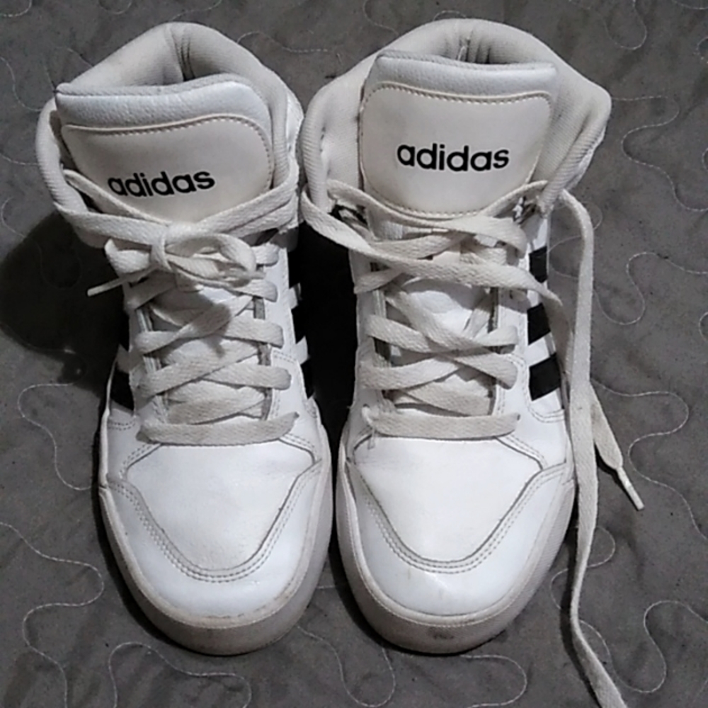 White hi top adidas